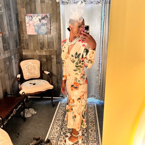 Floral Maxi Dress!!! Size Medium!!! - Picture 3 of 4